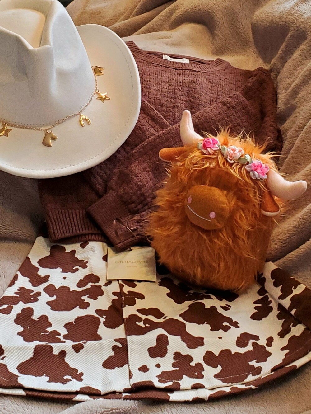 Cynthia Rowley Cowlgirl Set With Stuffed Highland Cow